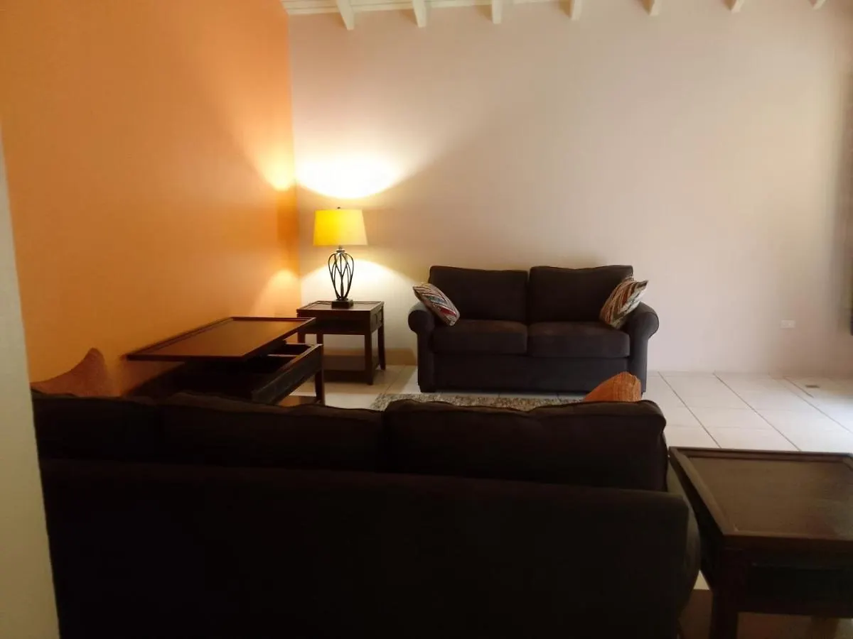 Gasthuis Abigail'S Sunflower Entire 2 Bedroom Apt Wesley Will