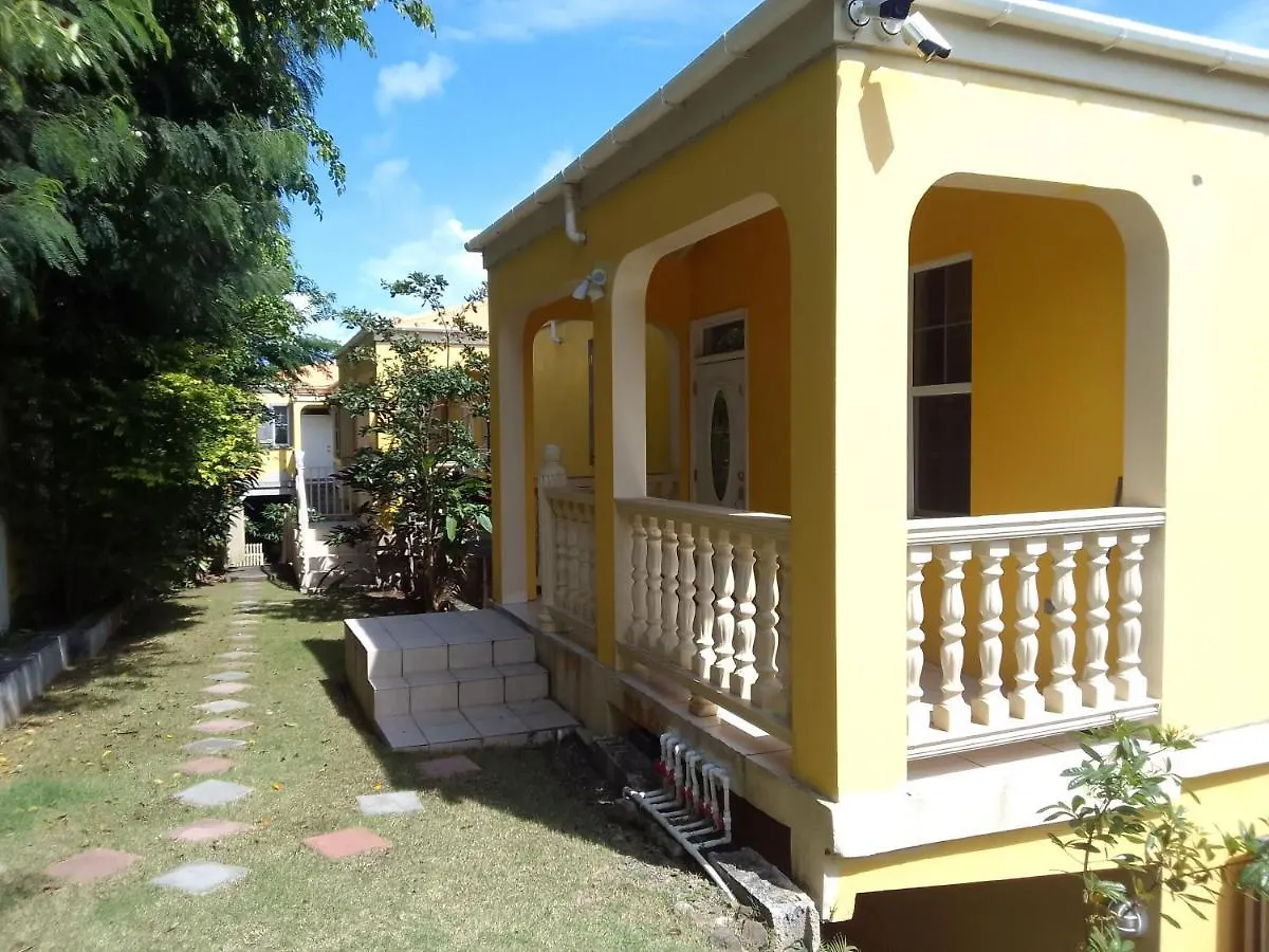 Abigail'S Sunflower Entire 2 Bedroom Apt Wesley Will